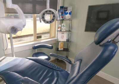 dental chair with xray and light